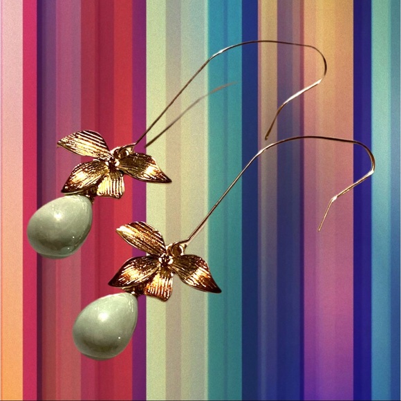 Flower Drop Earing - Picture 1 of 9